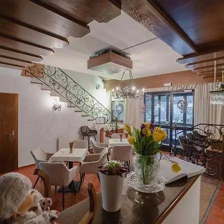 Alpenpension Haslinger باد جاستاين