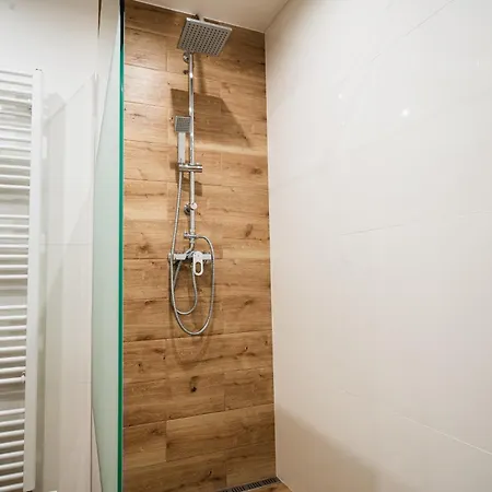 بيت ضيافة Alpenpension Haslinger