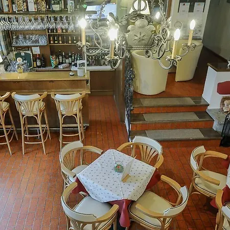 Alpenpension Haslinger باد جاستاين